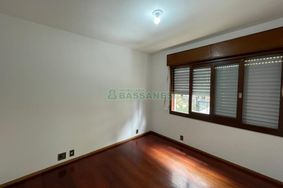 Apartamento com 100m², 3 dormitórios, 1 vaga, no bairro Panazzolo em Caxias do Sul para Alugar