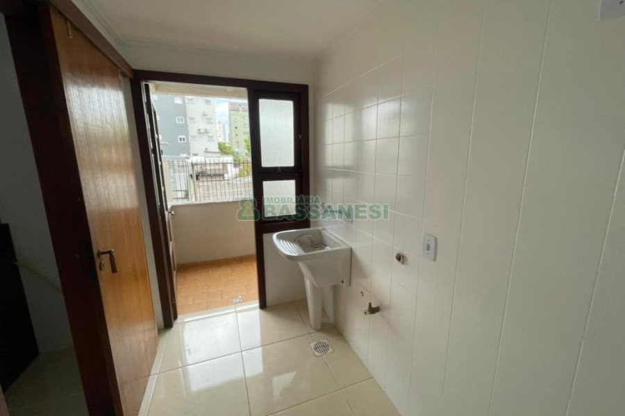 Apartamento com 100m², 3 dormitórios, 1 vaga, no bairro Panazzolo em Caxias do Sul para Alugar