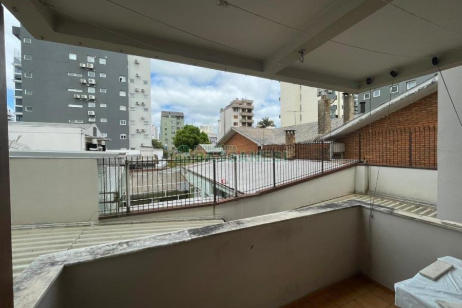 Apartamento com 100m², 3 dormitórios, 1 vaga, no bairro Panazzolo em Caxias do Sul para Alugar