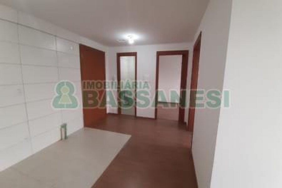 Apartamento com 40m², 2 dormitórios, 1 vaga, no bairro Petrópolis em Caxias do Sul para Comprar