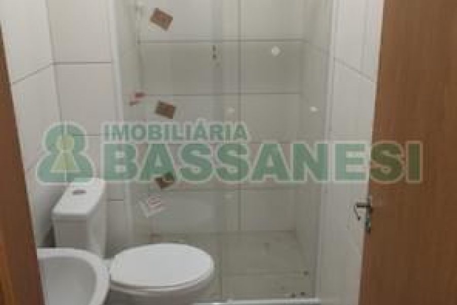 Apartamento com 40m², 2 dormitórios, 1 vaga, no bairro Petrópolis em Caxias do Sul para Comprar