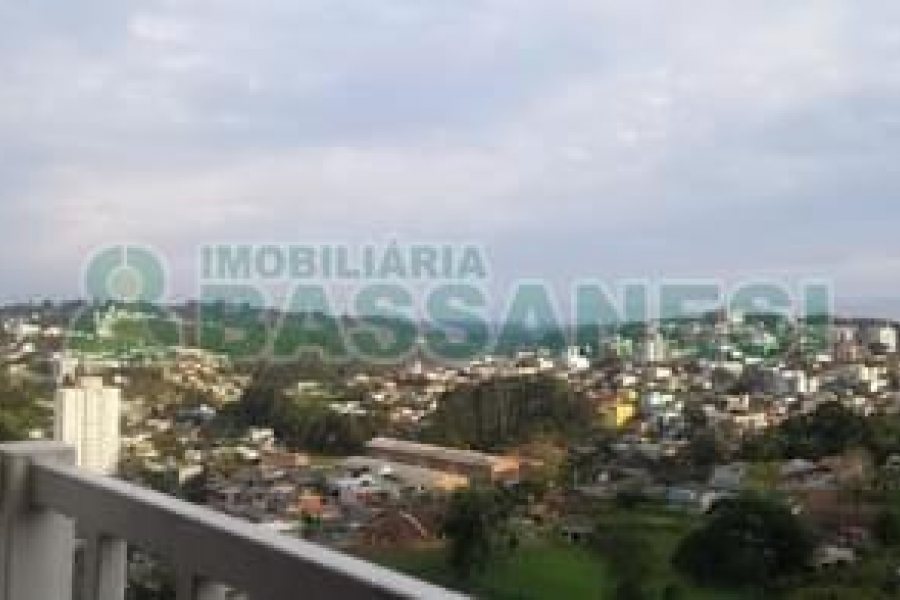 Apartamento com 40m², 2 dormitórios, 1 vaga, no bairro Petrópolis em Caxias do Sul para Comprar