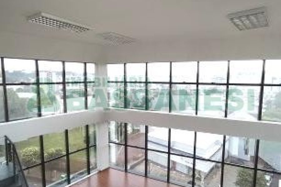 Predio com 1700m², 35 vagas, no bairro Santa Catarina em Caxias do Sul para Alugar