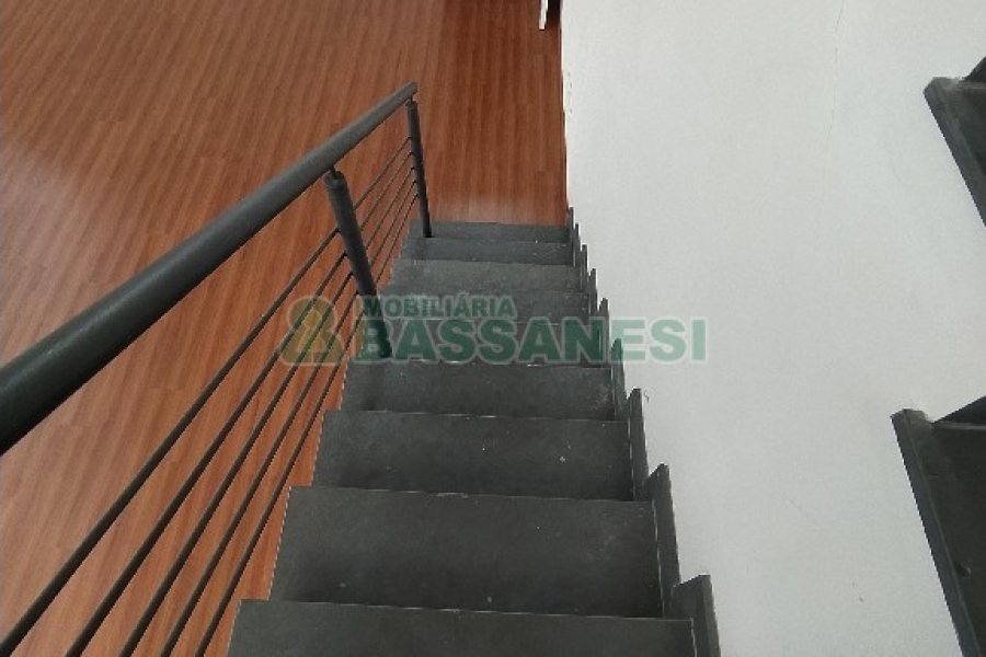 Predio com 1700m², 35 vagas, no bairro Santa Catarina em Caxias do Sul para Alugar