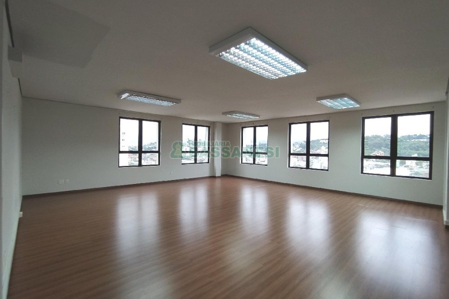 Predio com 1700m², 35 vagas, no bairro Santa Catarina em Caxias do Sul para Alugar