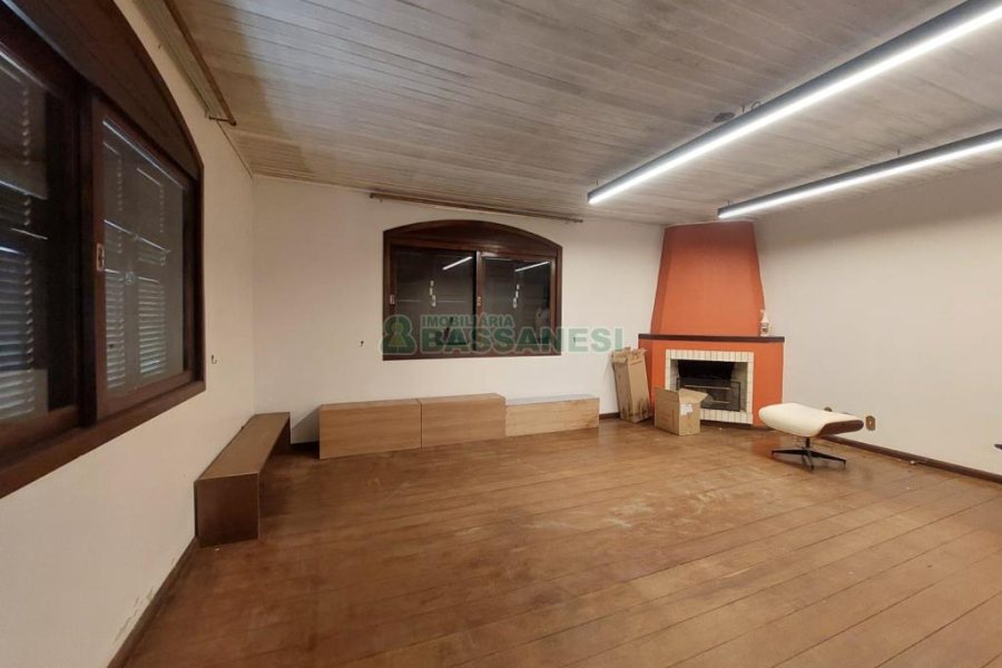 Casa com 350m², 5 dormitórios, 2 vagas, no bairro São Virgílio em Caxias do Sul para Alugar ou Comprar