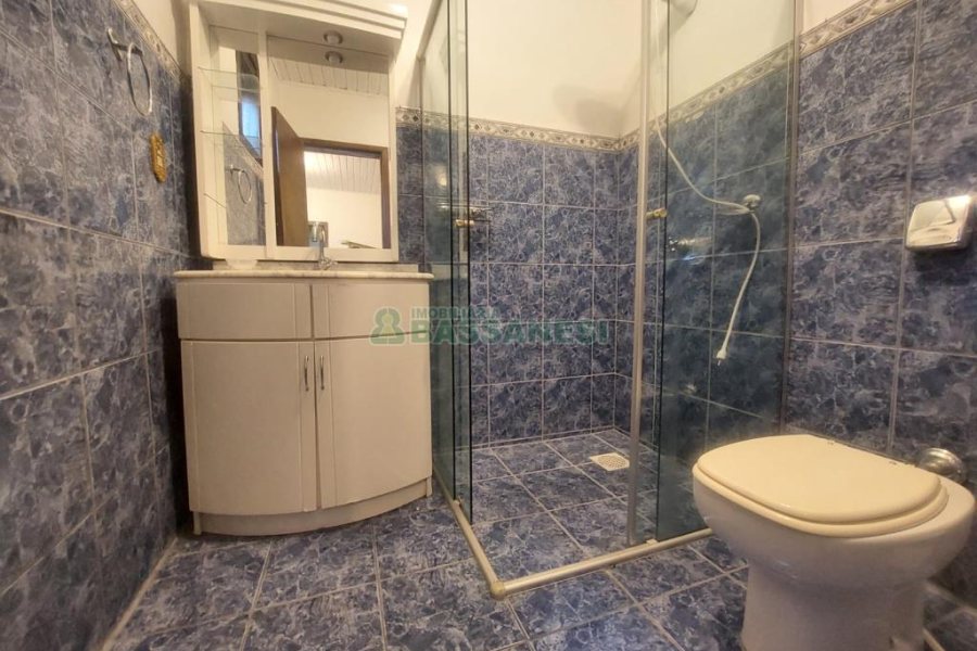 Casa com 350m², 5 dormitórios, 2 vagas, no bairro São Virgílio em Caxias do Sul para Alugar ou Comprar