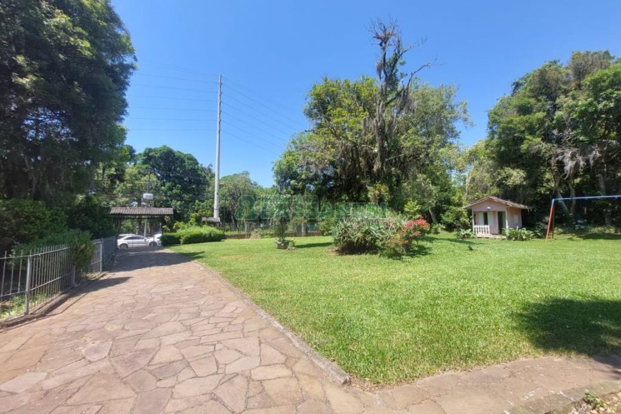 Casa com 350m², 5 dormitórios, 2 vagas, no bairro São Virgílio em Caxias do Sul para Alugar ou Comprar