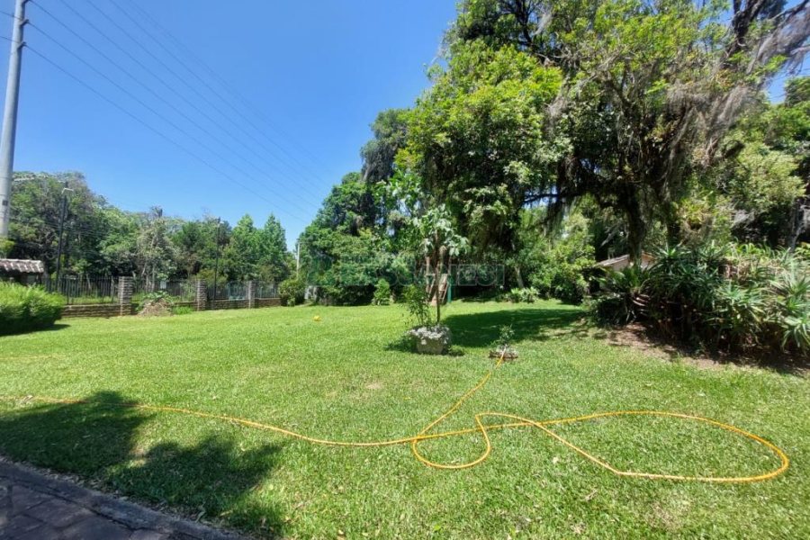 Casa com 350m², 5 dormitórios, 2 vagas, no bairro São Virgílio em Caxias do Sul para Alugar ou Comprar