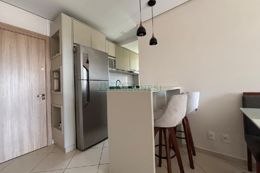 Apto Mobiliado com 72m², 2 dormitórios, 1 vaga, no bairro De Lazzer em Caxias do Sul para Alugar