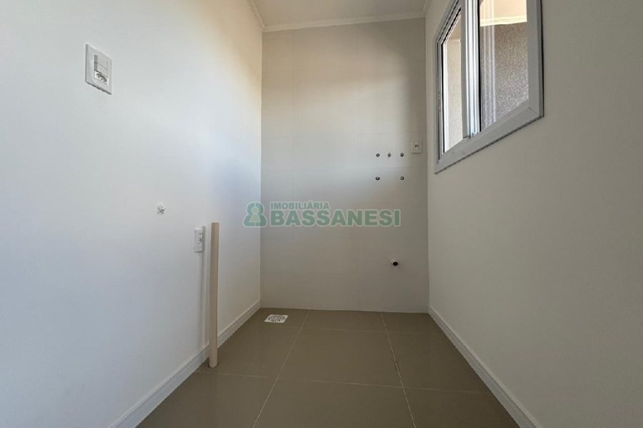Apartamento com 72m², 2 dormitórios, 1 vaga, no bairro Cidade Nova em Caxias do Sul para Alugar