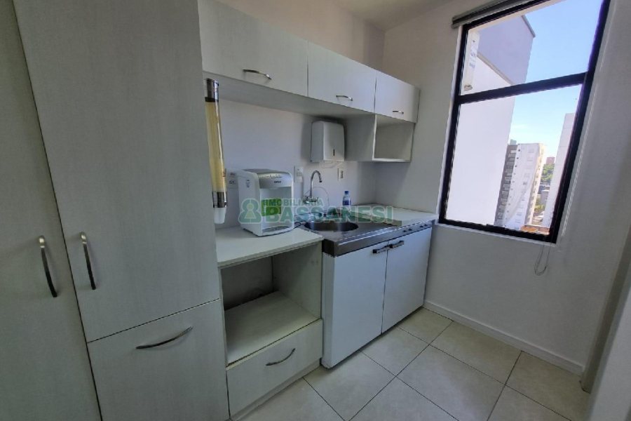Sala com 90m², 1 vaga, no bairro Centro em Caxias do Sul para Alugar