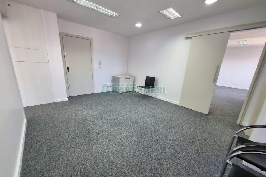 Sala com 50m², no bairro Centro em Caxias do Sul para Alugar