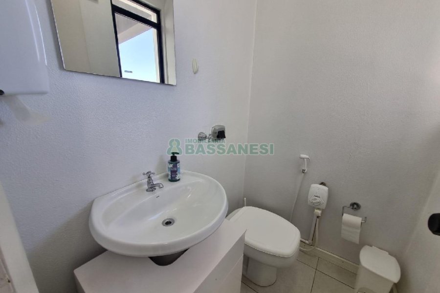 Sala com 50m², no bairro Centro em Caxias do Sul para Alugar