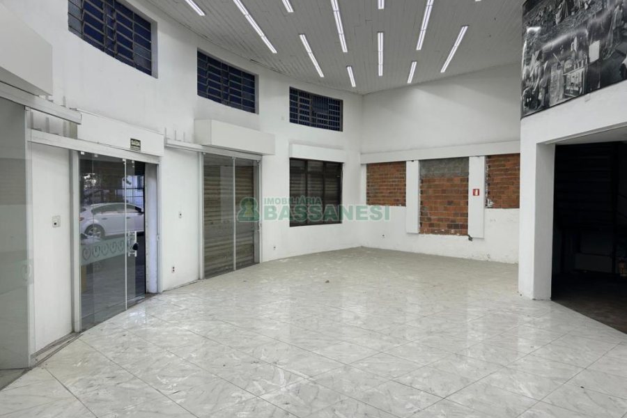 Loja com 60m², no bairro Rio Branco em Caxias do Sul para Alugar