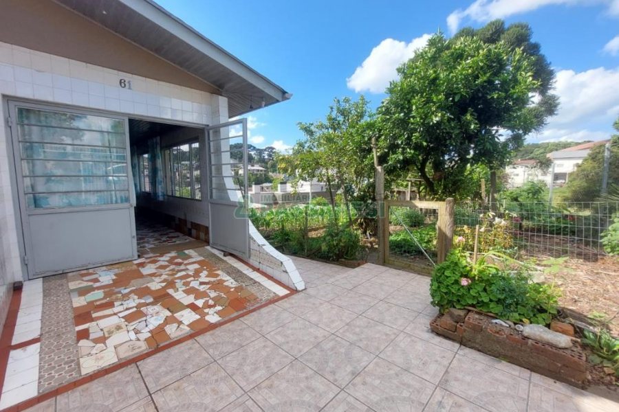 Casa com 143m², 5 dormitórios, no bairro São Ciro em Caxias do Sul para Comprar