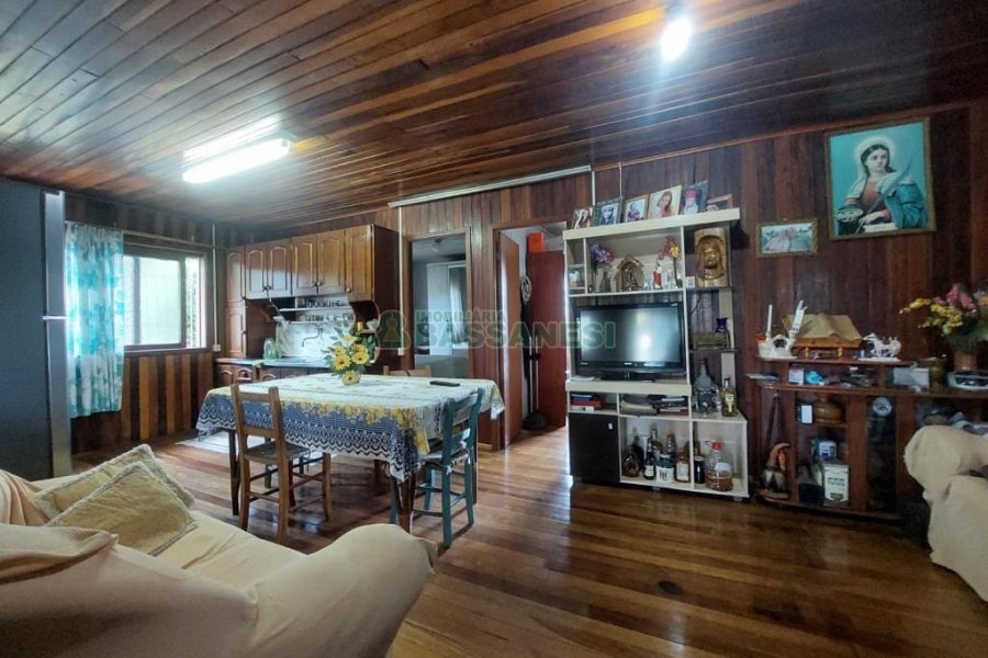 Casa com 143m², 5 dormitórios, no bairro São Ciro em Caxias do Sul para Comprar