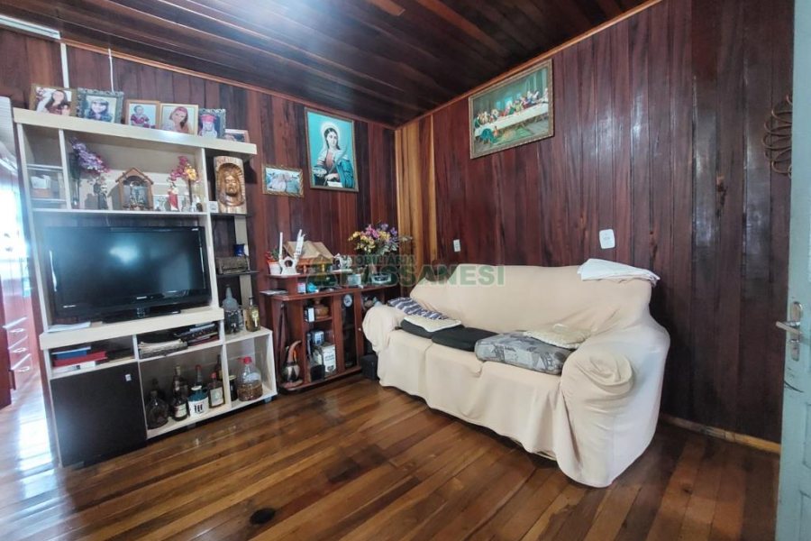 Casa com 143m², 5 dormitórios, no bairro São Ciro em Caxias do Sul para Comprar