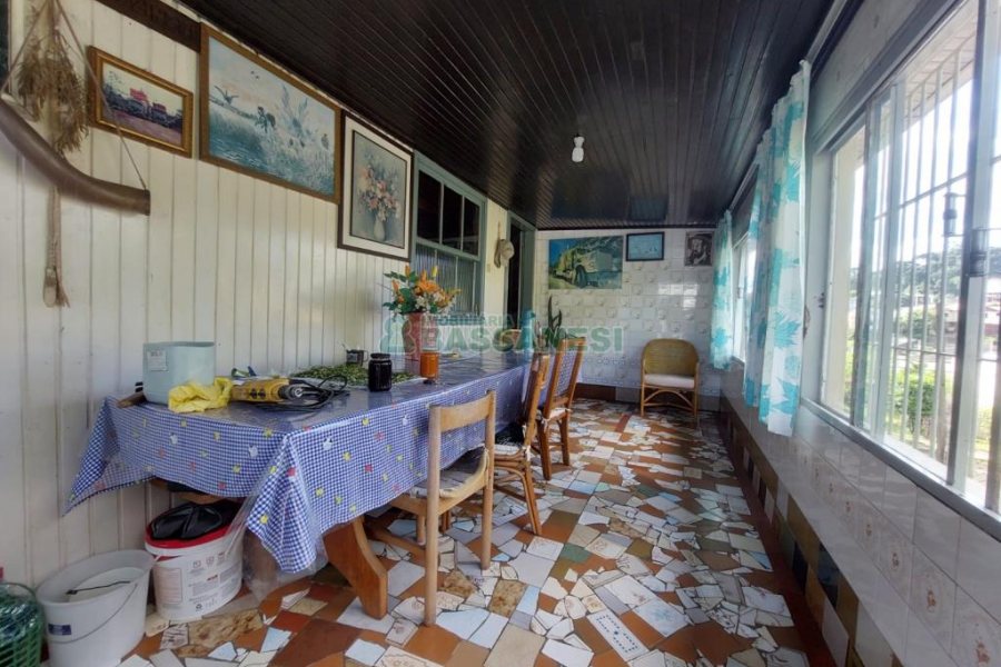 Casa com 143m², 5 dormitórios, no bairro São Ciro em Caxias do Sul para Comprar