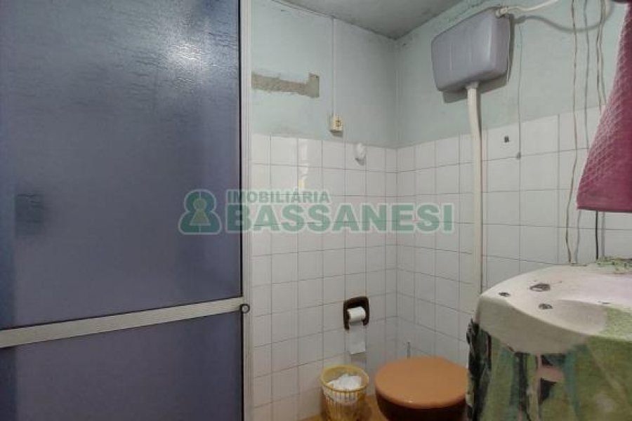 Casa com 143m², 5 dormitórios, no bairro São Ciro em Caxias do Sul para Comprar
