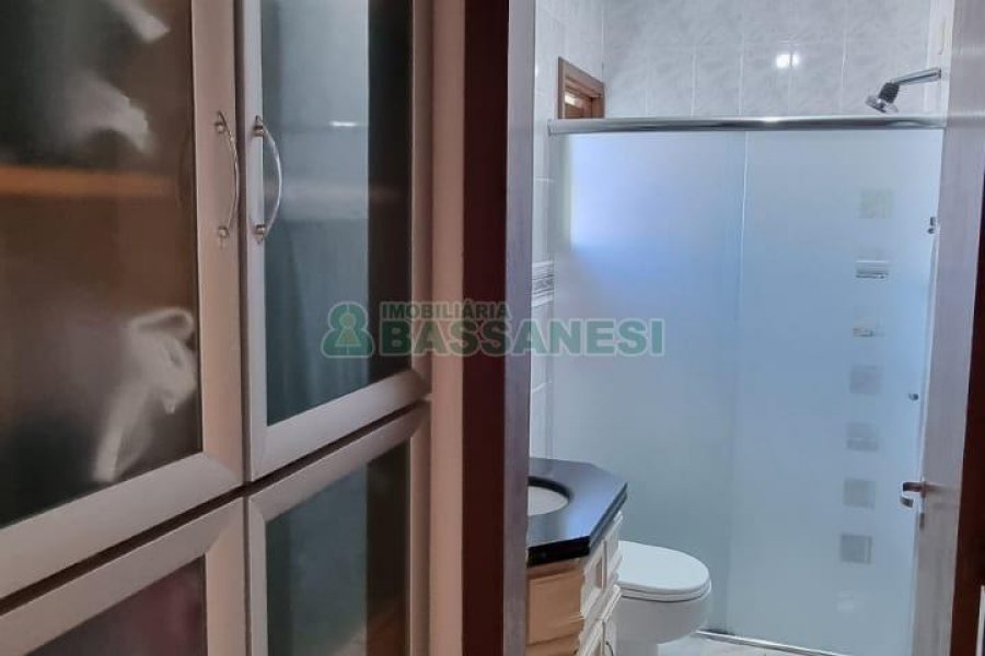 Apartamento com 99m², 2 dormitórios, 1 vaga, no bairro Santa Catarina em Caxias do Sul para Comprar