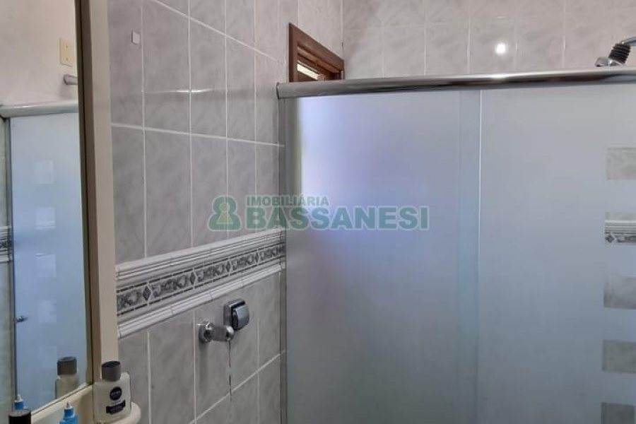 Apartamento com 99m², 2 dormitórios, 1 vaga, no bairro Santa Catarina em Caxias do Sul para Comprar