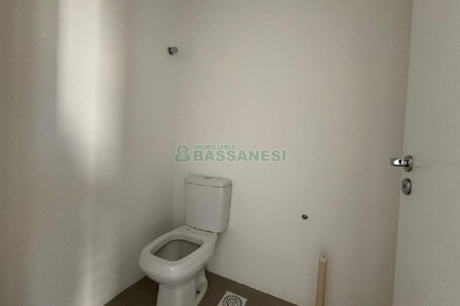 Sala com 32m², 1 vaga, no bairro Exposição em Caxias do Sul para Alugar