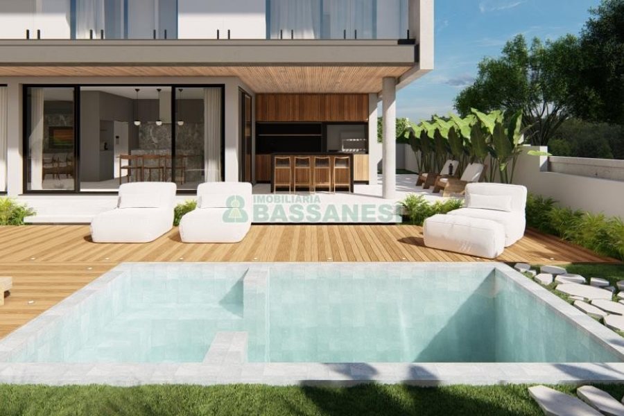 Casa com 351m², 3 dormitórios, 2 vagas, no bairro Nossa Senhora da Saúde em Caxias do Sul para Comprar