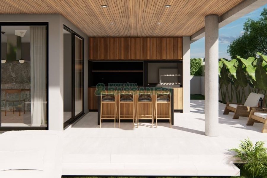 Casa com 351m², 3 dormitórios, 2 vagas, no bairro Nossa Senhora da Saúde em Caxias do Sul para Comprar