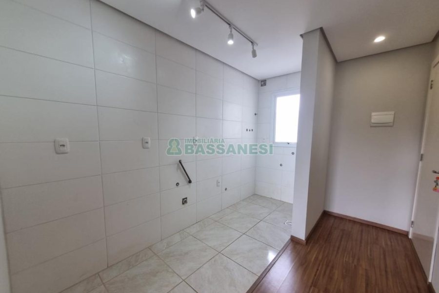Apartamento com 52m², 2 dormitórios, 1 vaga, no bairro Cidade Nova em Caxias do Sul para Alugar