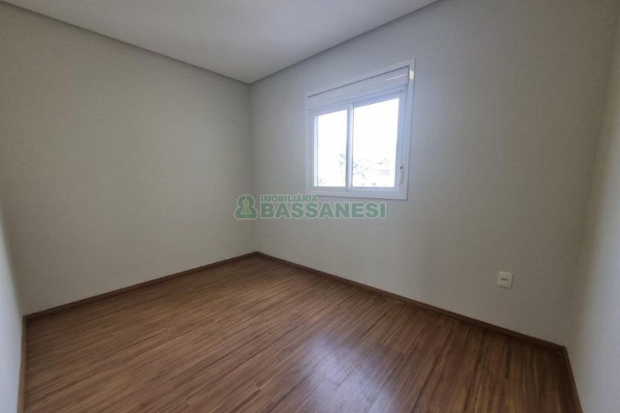 Apartamento com 52m², 2 dormitórios, 1 vaga, no bairro Cidade Nova em Caxias do Sul para Alugar