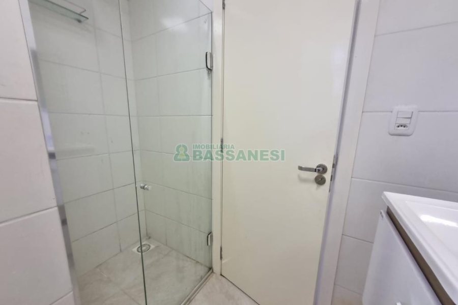 Apartamento com 52m², 2 dormitórios, 1 vaga, no bairro Cidade Nova em Caxias do Sul para Alugar