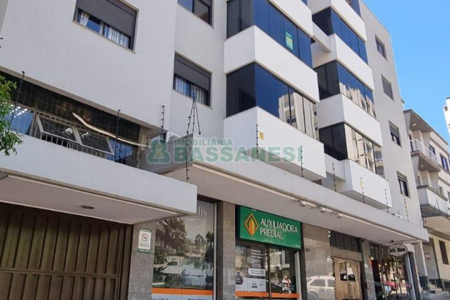 Apartamento com 102m², 3 dormitórios, 2 vagas, no bairro Centro em Caxias do Sul para Comprar