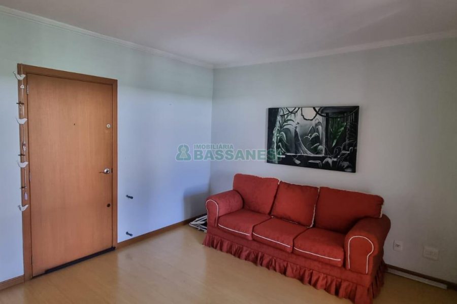 Apartamento com 102m², 3 dormitórios, 2 vagas, no bairro Centro em Caxias do Sul para Comprar