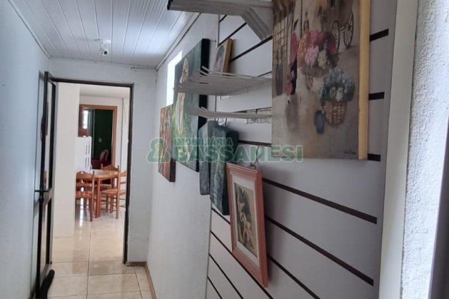 Apartamento com 102m², 3 dormitórios, 2 vagas, no bairro Centro em Caxias do Sul para Comprar