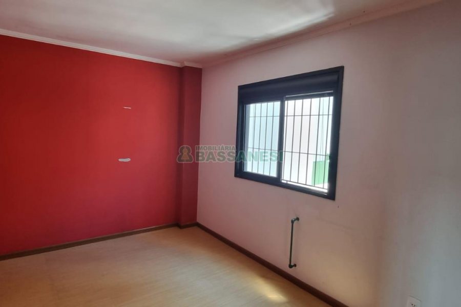 Apartamento com 102m², 3 dormitórios, 2 vagas, no bairro Centro em Caxias do Sul para Comprar