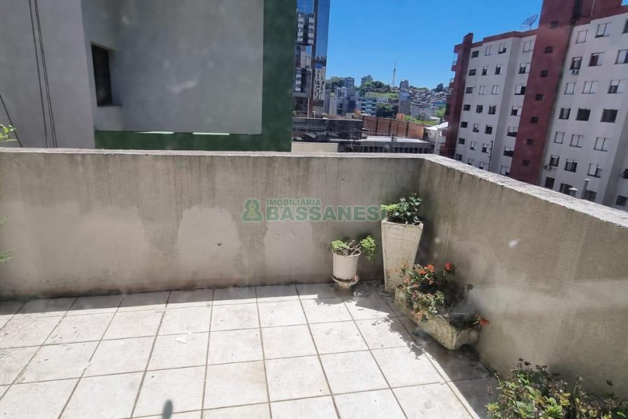 Apartamento com 102m², 3 dormitórios, 2 vagas, no bairro Centro em Caxias do Sul para Comprar