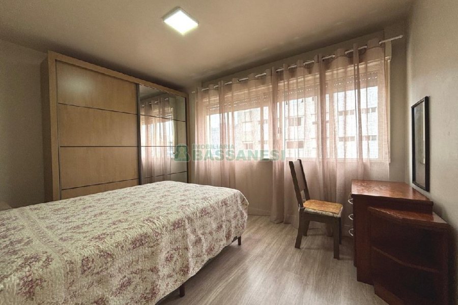 Apto Mobiliado com 85m², 3 dormitórios, no bairro Centro em Caxias do Sul para Alugar