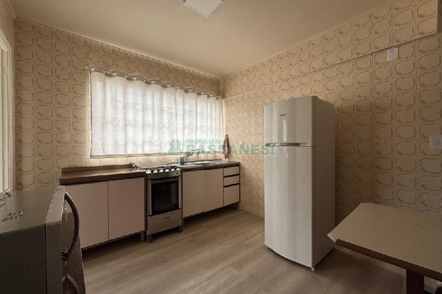 Apto Mobiliado com 85m², 3 dormitórios, no bairro Centro em Caxias do Sul para Alugar