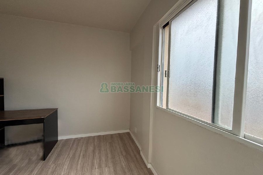 Apto Mobiliado com 85m², 3 dormitórios, no bairro Centro em Caxias do Sul para Alugar