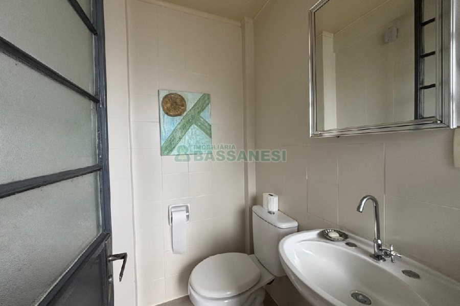 Apto Mobiliado com 85m², 3 dormitórios, no bairro Centro em Caxias do Sul para Alugar