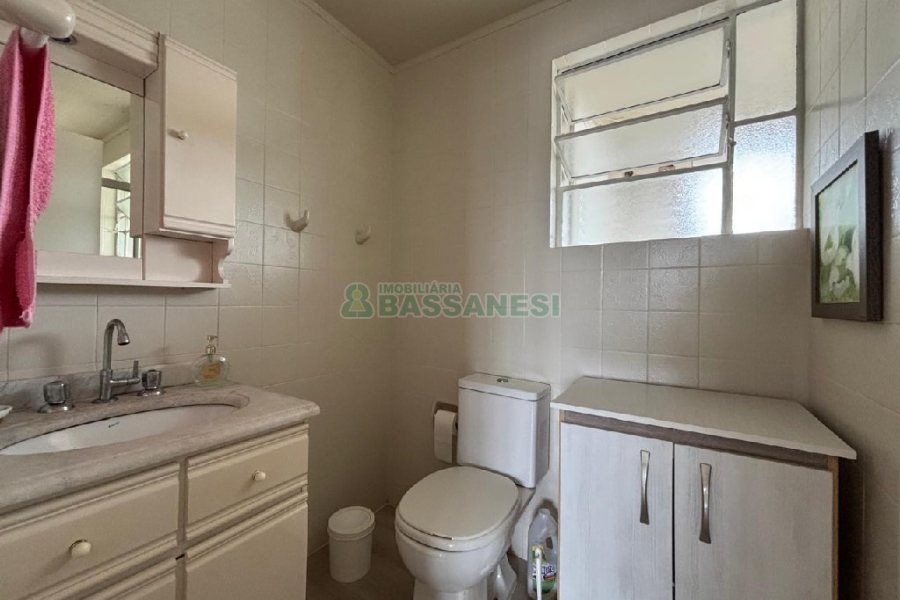 Apto Mobiliado com 85m², 3 dormitórios, no bairro Centro em Caxias do Sul para Alugar