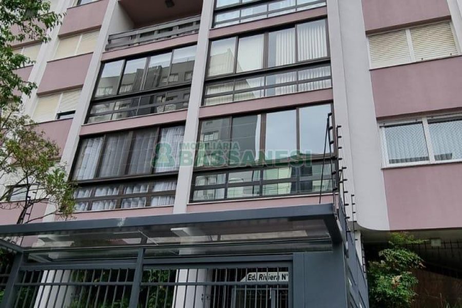 Apartamento com 130m², 3 dormitórios, 1 vaga, no bairro Centro em Caxias do Sul para Comprar