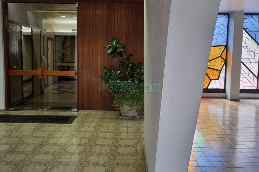 Apartamento com 130m², 3 dormitórios, 1 vaga, no bairro Centro em Caxias do Sul para Comprar