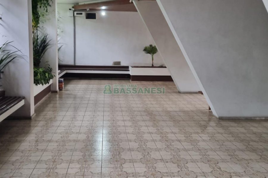 Apartamento com 130m², 3 dormitórios, 1 vaga, no bairro Centro em Caxias do Sul para Comprar