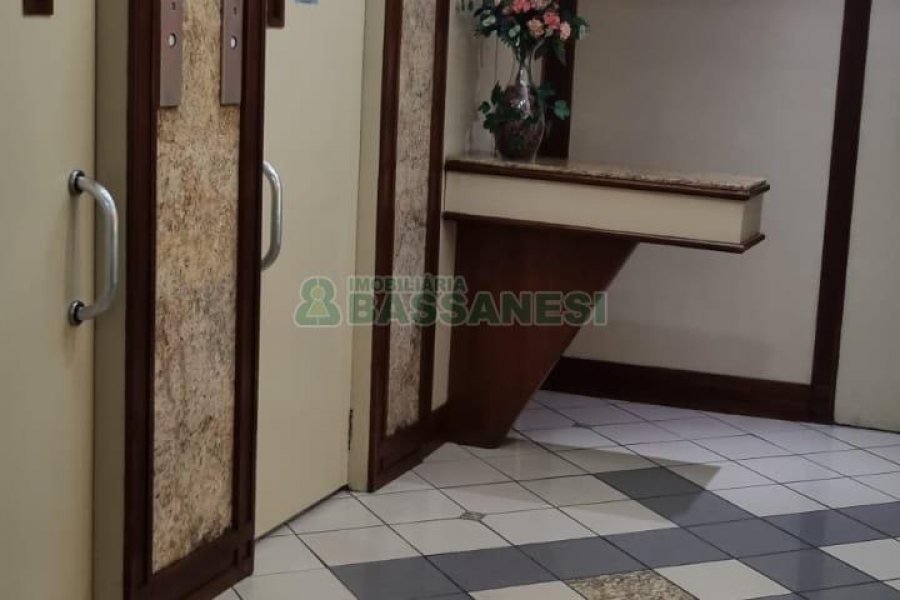 Apartamento com 130m², 3 dormitórios, 1 vaga, no bairro Centro em Caxias do Sul para Comprar