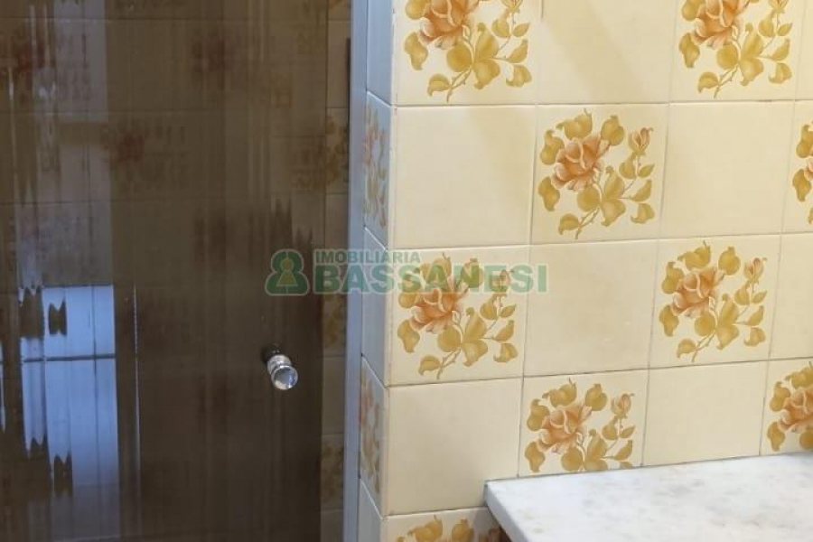 Apartamento com 130m², 3 dormitórios, 1 vaga, no bairro Centro em Caxias do Sul para Comprar