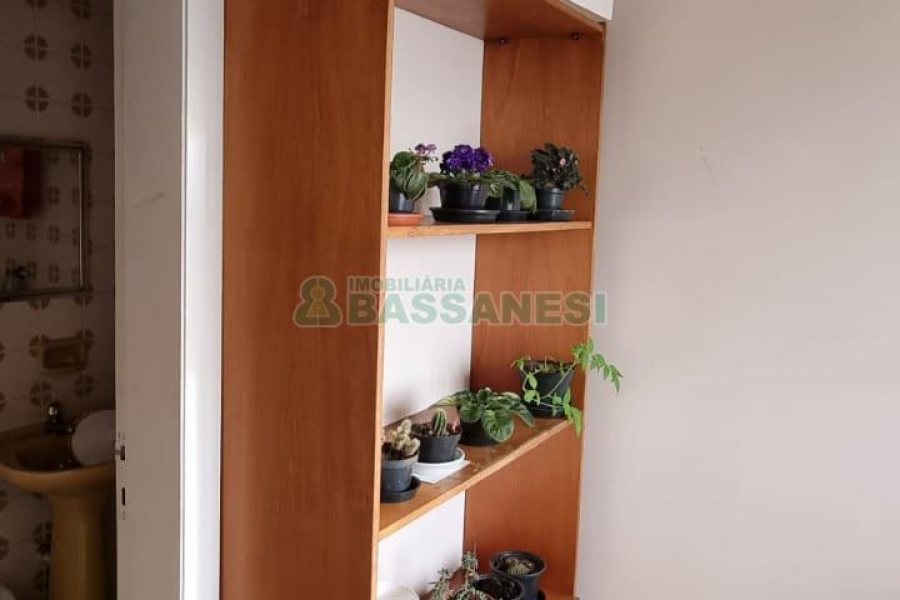 Apartamento com 130m², 3 dormitórios, 1 vaga, no bairro Centro em Caxias do Sul para Comprar