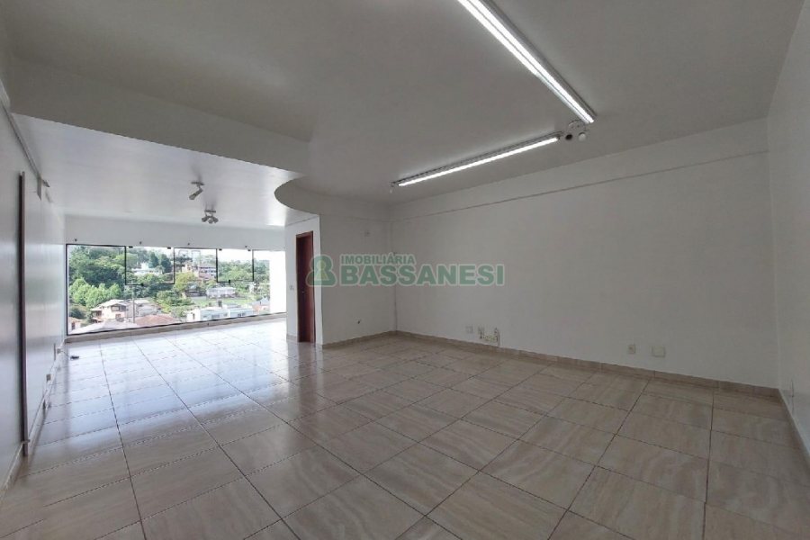Sala com 60m², no bairro Cruzeiro em Caxias do Sul para Alugar