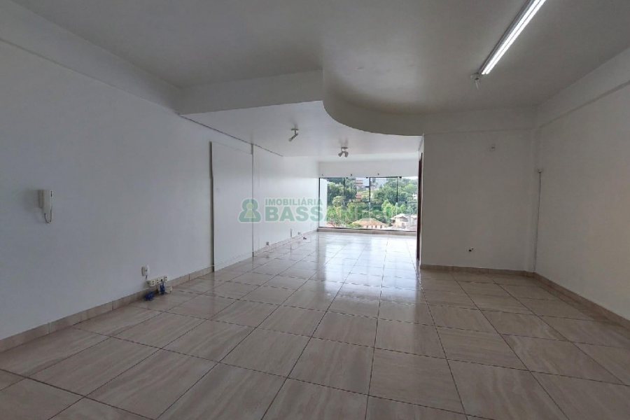 Sala com 60m², no bairro Cruzeiro em Caxias do Sul para Alugar